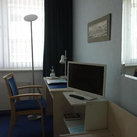 Lex Hotel 3*
